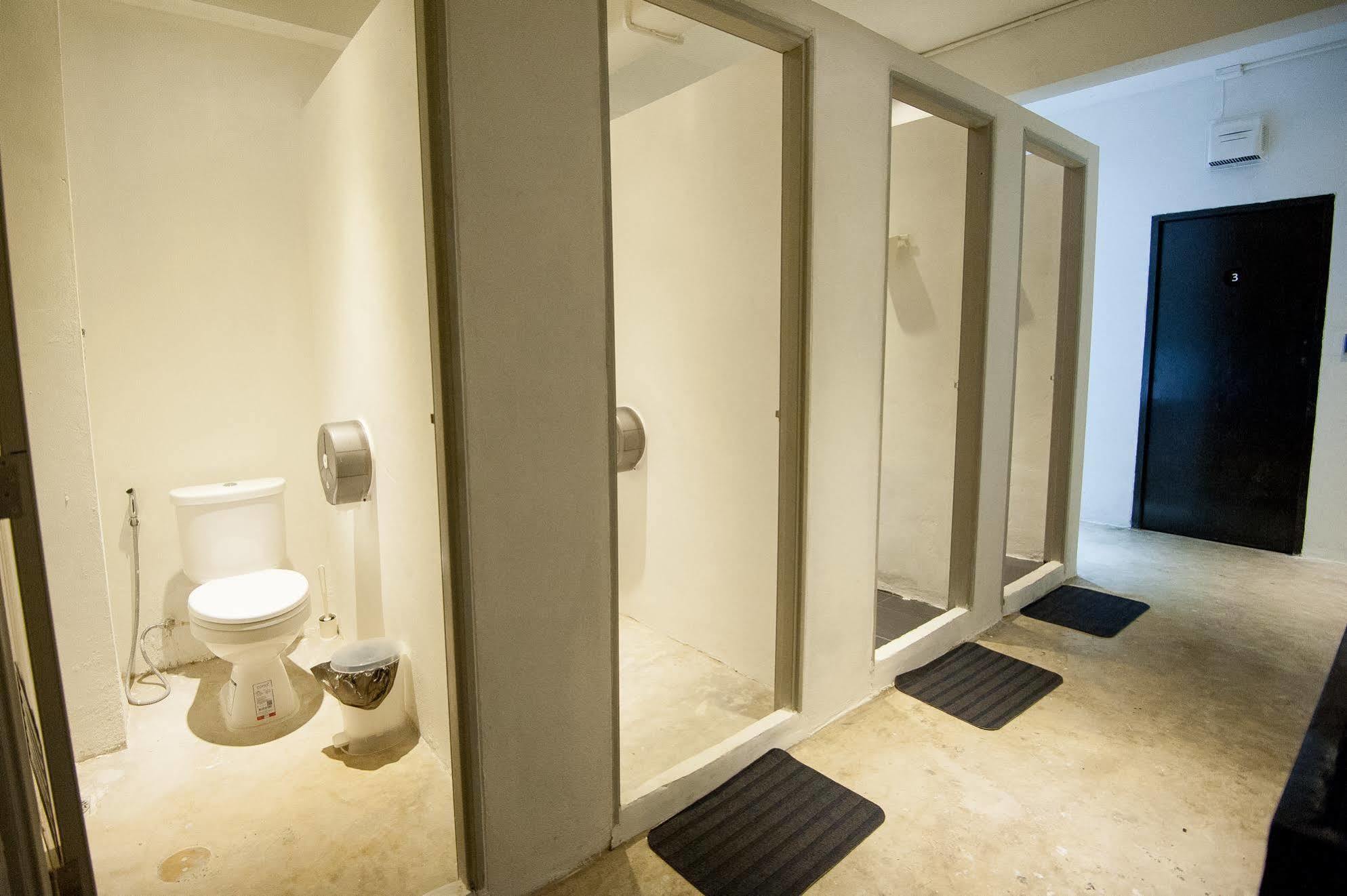 Seek Sleep Hostel กรุงเทพมหานคร ภายนอก รูปภาพ
